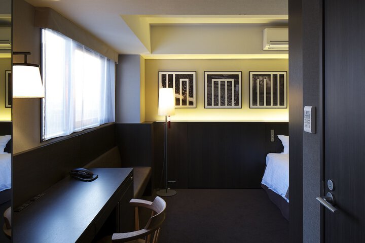 Room 6 of 35