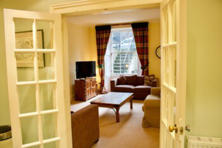 Room 6 of 24