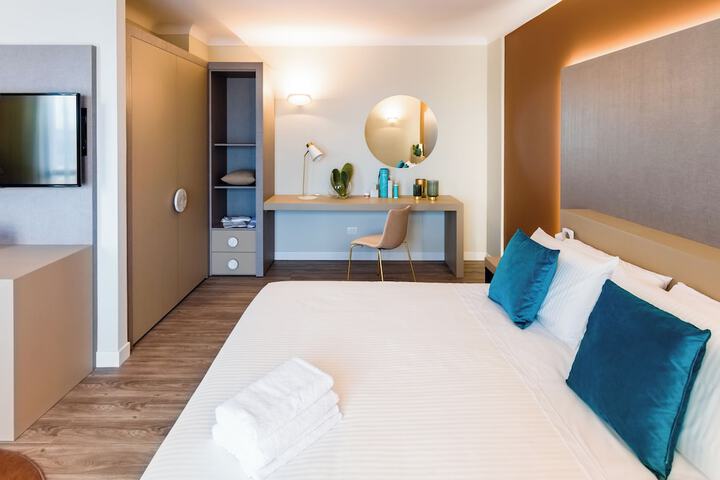 Room 34 of 105