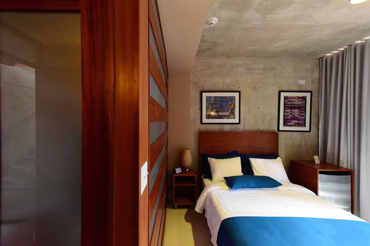 Room 17 of 44