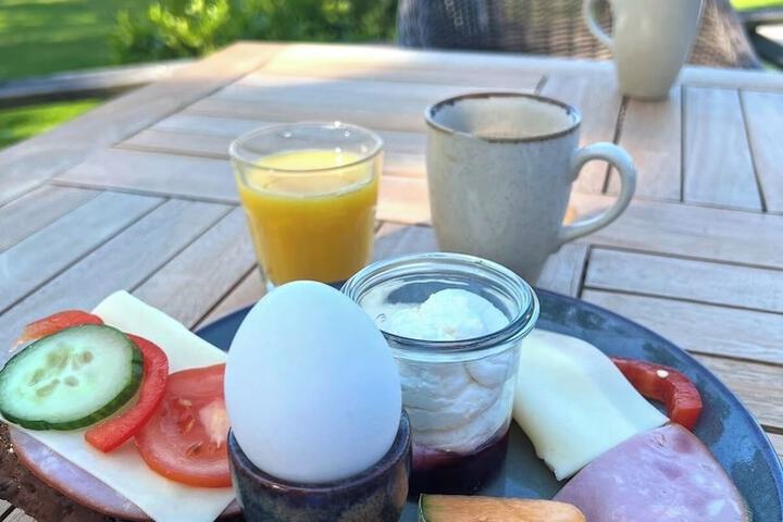 Breakfast/Coffee Service 21 of 43