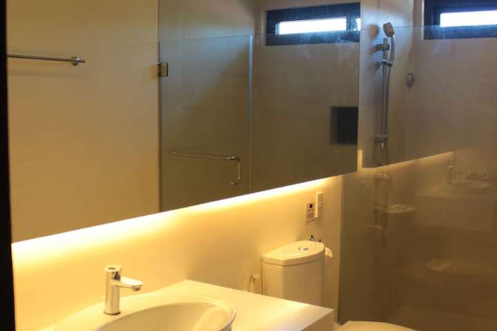 Room 30 of 49