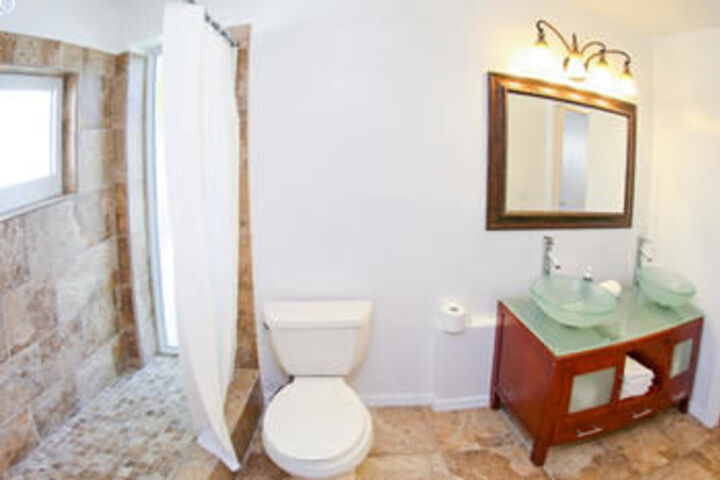 Room 28 of 524