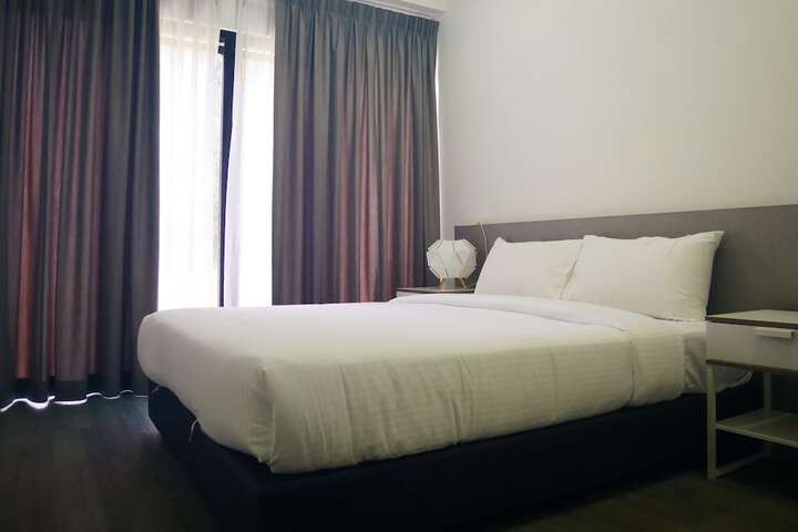 Room 18 of 65