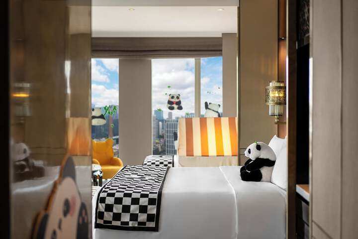 Room 43 of 90