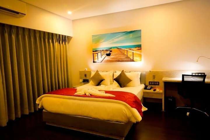 Room 3 of 39
