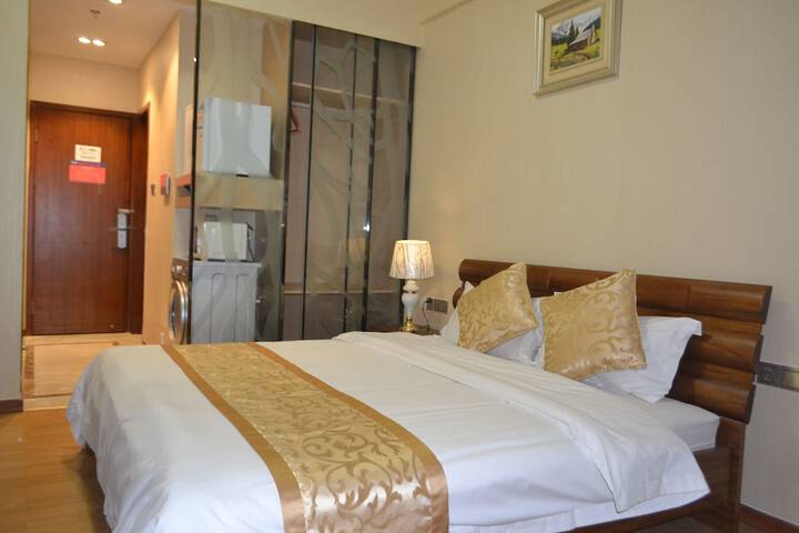 Room 1 of 16