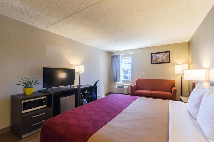 1 King Bed (11 of 11)