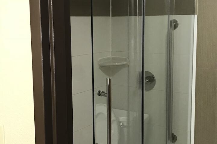 Room 25 of 62