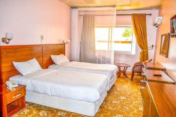 Room 5 of 22
