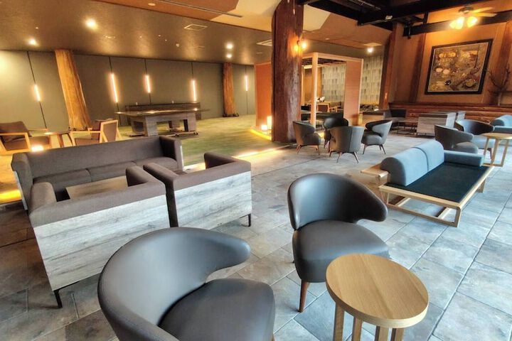 Hotel Lobby