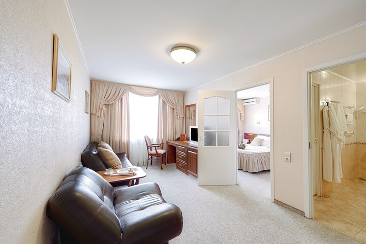 Room 20 of 100