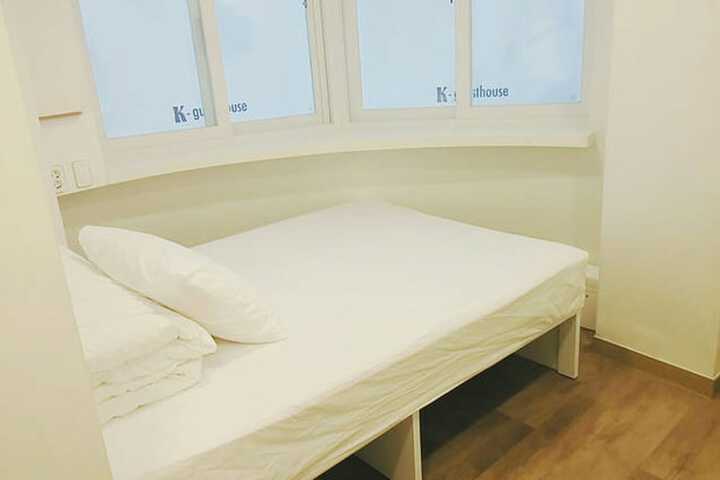 Room 14 of 43