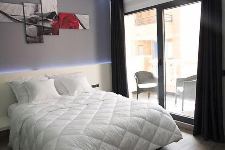 Room 3 of 40