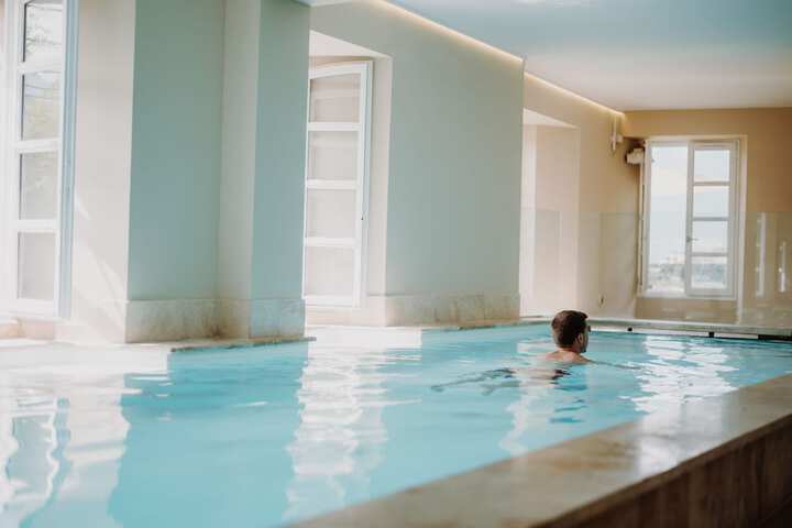 Pool 33 of 67