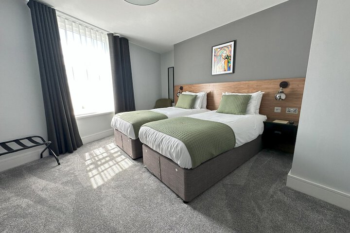 Room 35 of 49