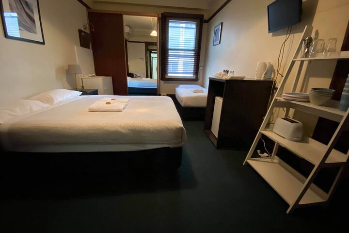Room 14 of 19