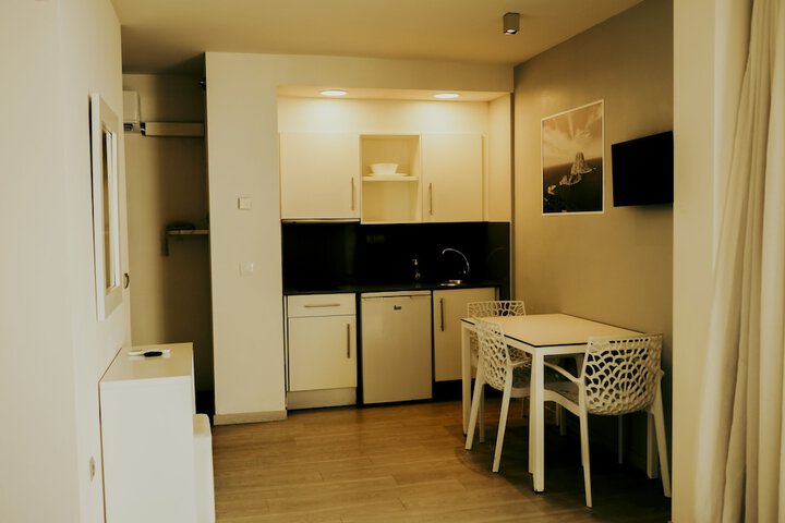 Room 30 of 58