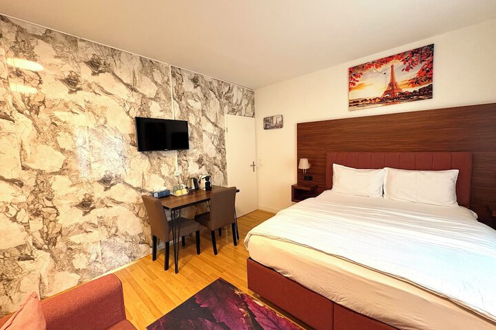 Room 32 of 75