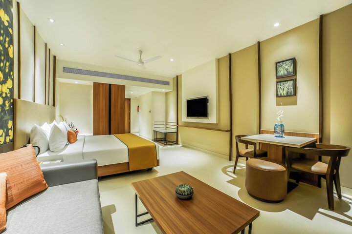 Room 6 of 27