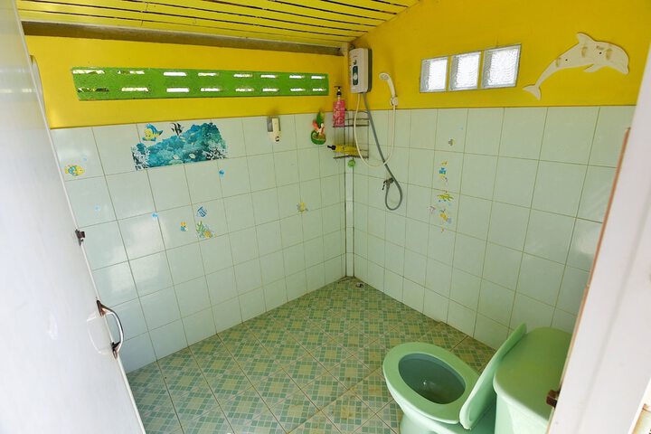 Room 14 of 38