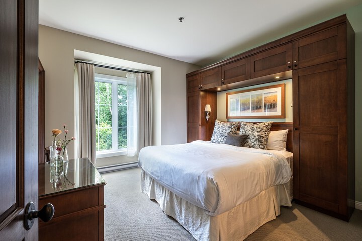 Suite King Size Bed (38 of 43)