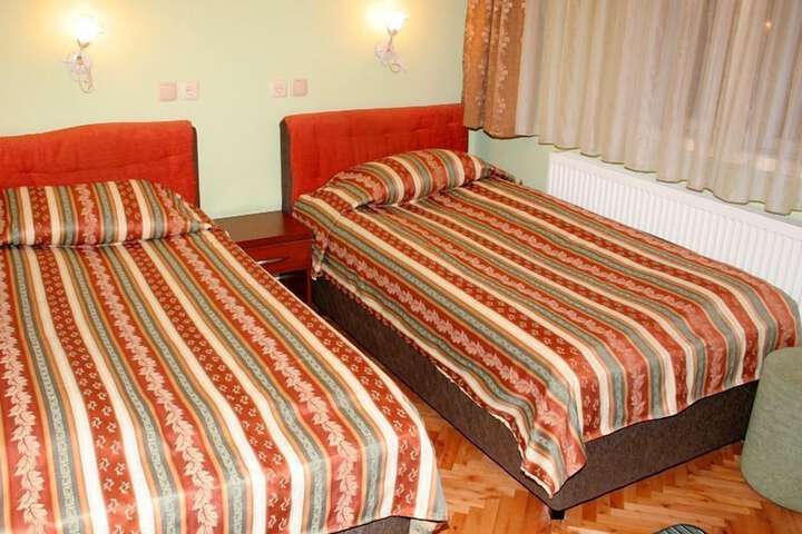 Room 7 of 20