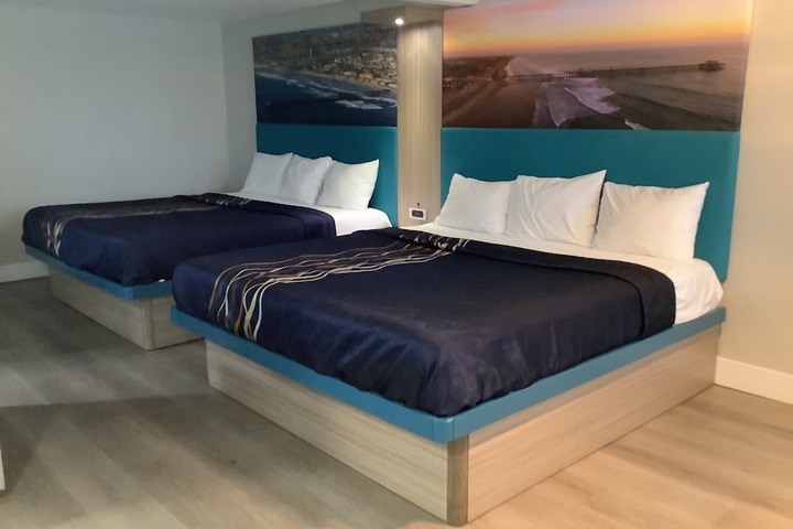 Deluxe King Bed (15 of 54)