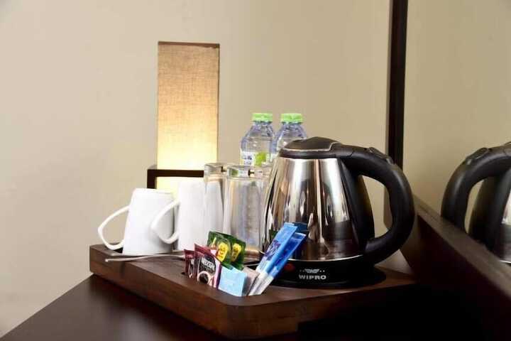 Breakfast/Coffee Service 16 of 39