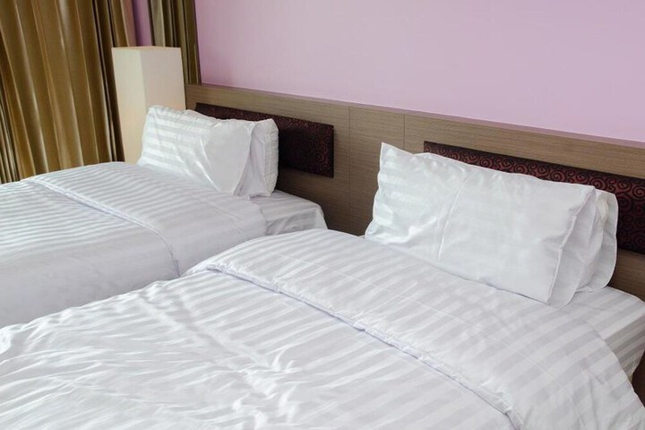 Room 8 of 29
