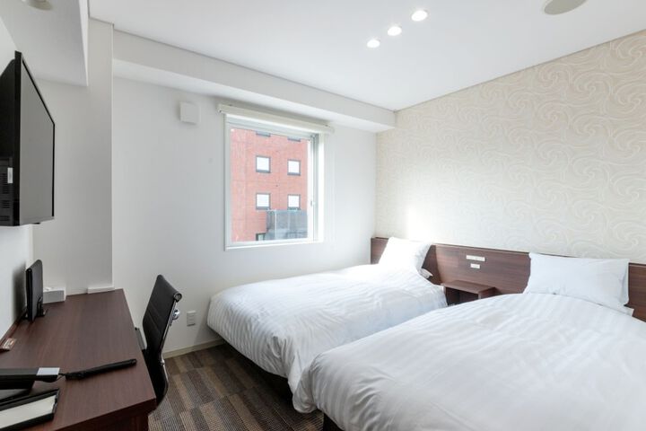 Room 8 of 60