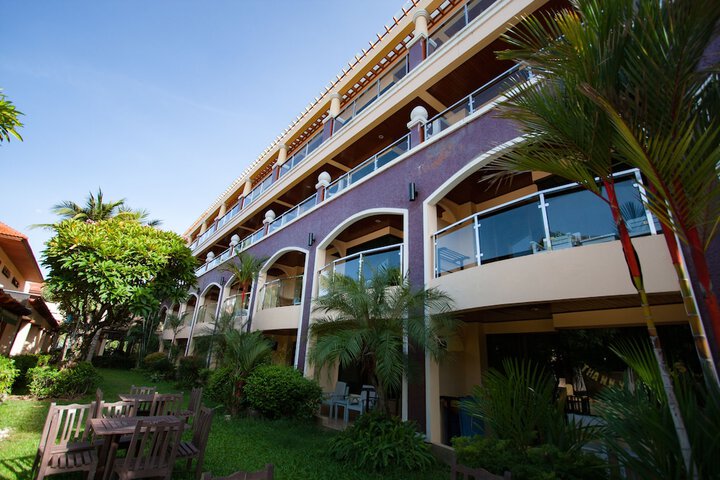 Hotel Exterior 64 of 71