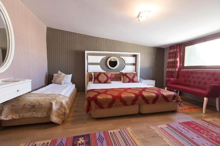Room 15 of 27