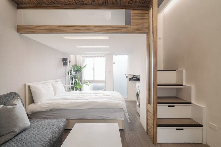 Room 52 of 110