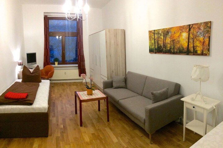 Room 16 of 202