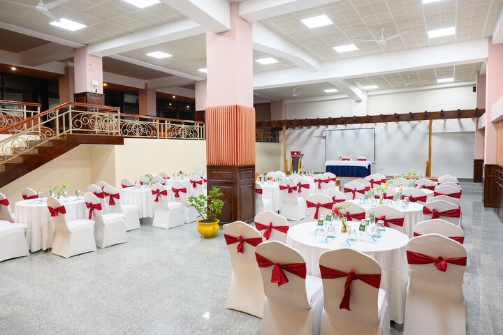 Ballroom/Hall 56 of 70
