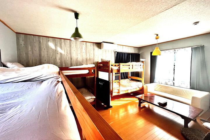 Room 21 of 172
