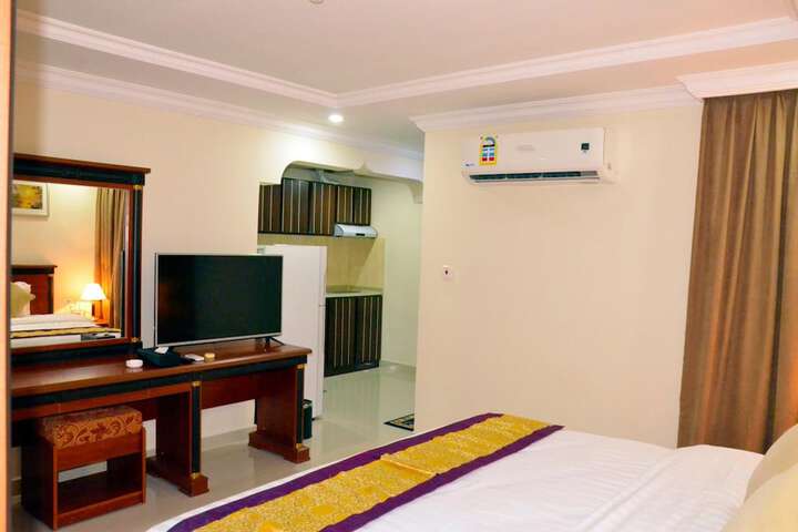 Room 13 of 49