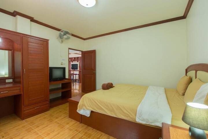 Room 7 of 57
