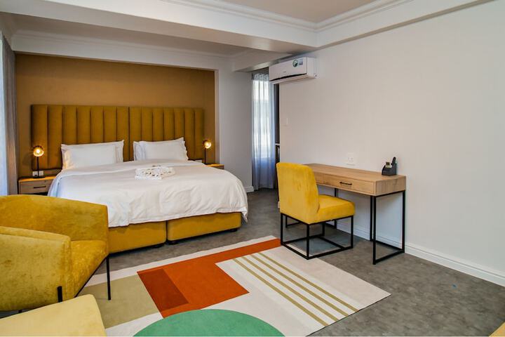 Room 37 of 54