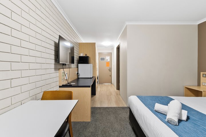 Room 7 of 34