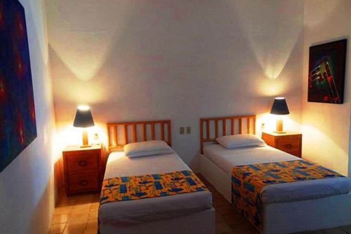 Room 8 of 60