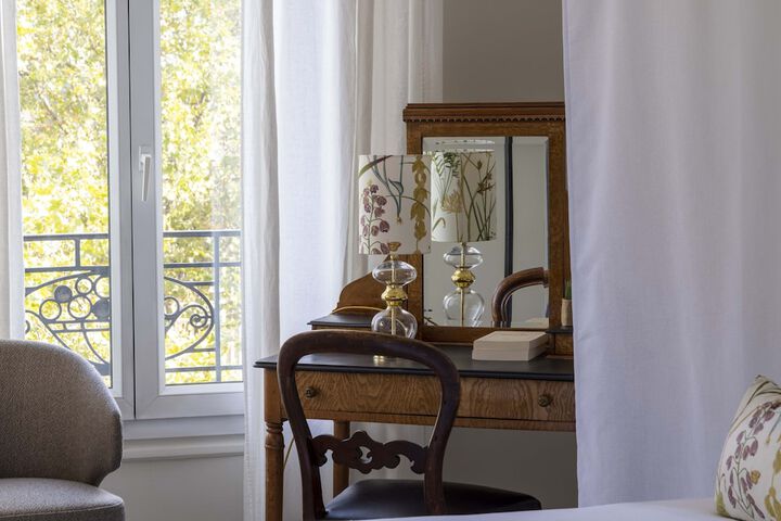 Room 10 of 75
