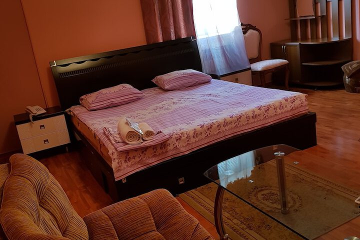 Room 10 of 41