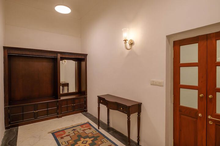 Room 37 of 70