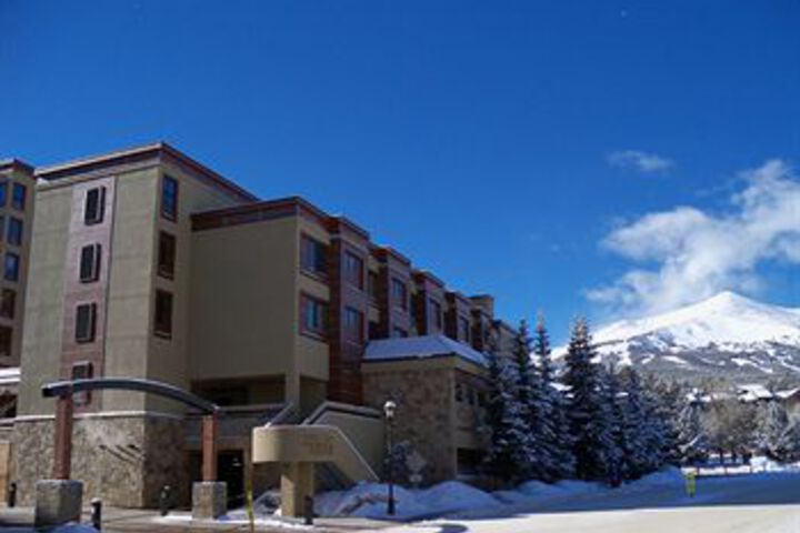 Hotel 8 of 106