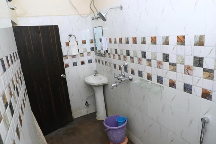 Room 14 of 17