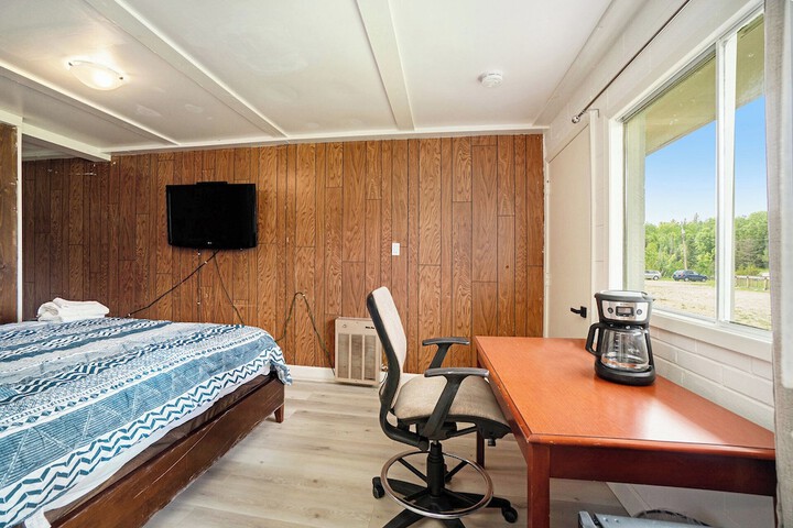 Room 8 of 13