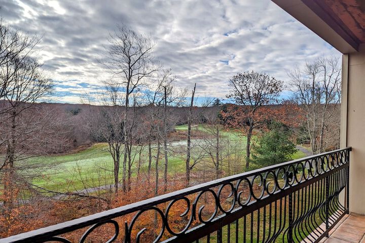 Hotel Interior 8 of 27