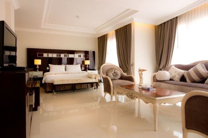 Room 15 of 51